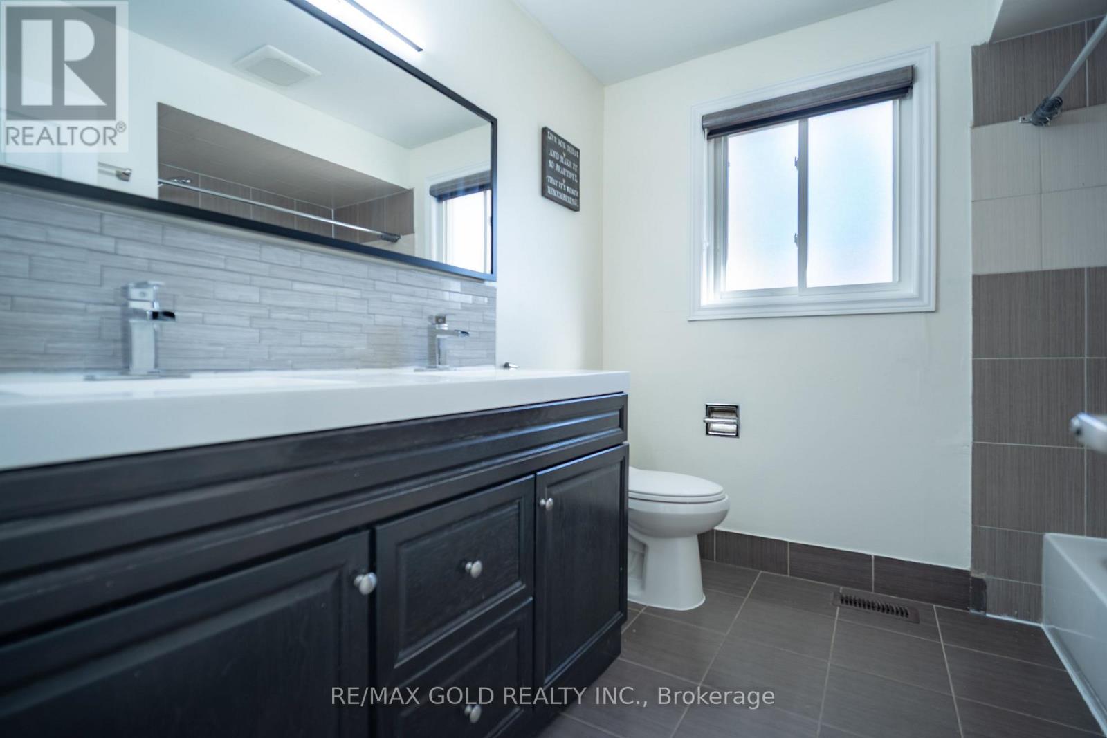 23 Bridlewood Drive, Welland, Ontario  L3C 6J7 - Photo 11 - X12936590