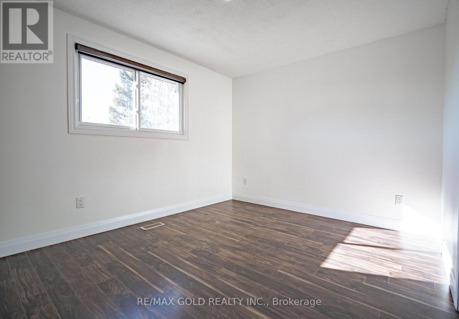 23 Bridlewood Drive, Welland, Ontario  L3C 6J7 - Photo 16 - X12936590