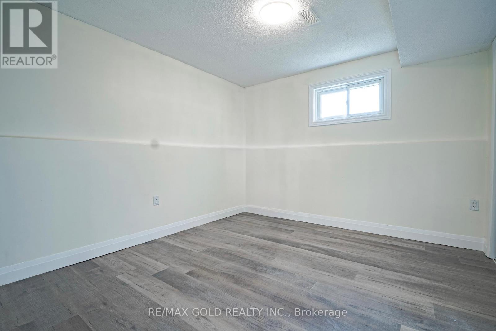 23 Bridlewood Drive, Welland, Ontario  L3C 6J7 - Photo 23 - X12936590