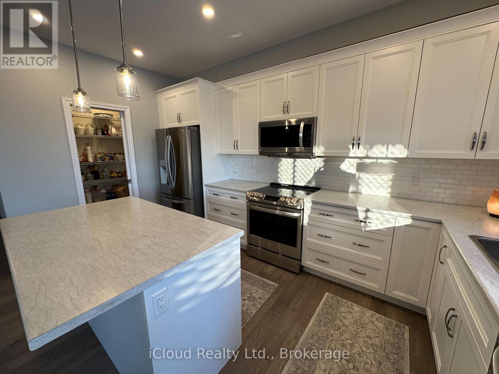 106 Queensgate Crescent, Woolwich, Ontario  N0B 1M0 - Photo 13 - X12936626