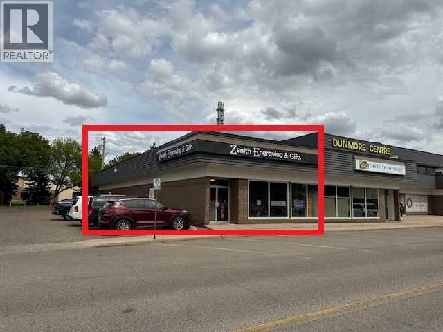 101, 1601 Dunmore Road Se, Medicine Hat, Alberta  T1A 1Z8 - Photo 1 - A2289038