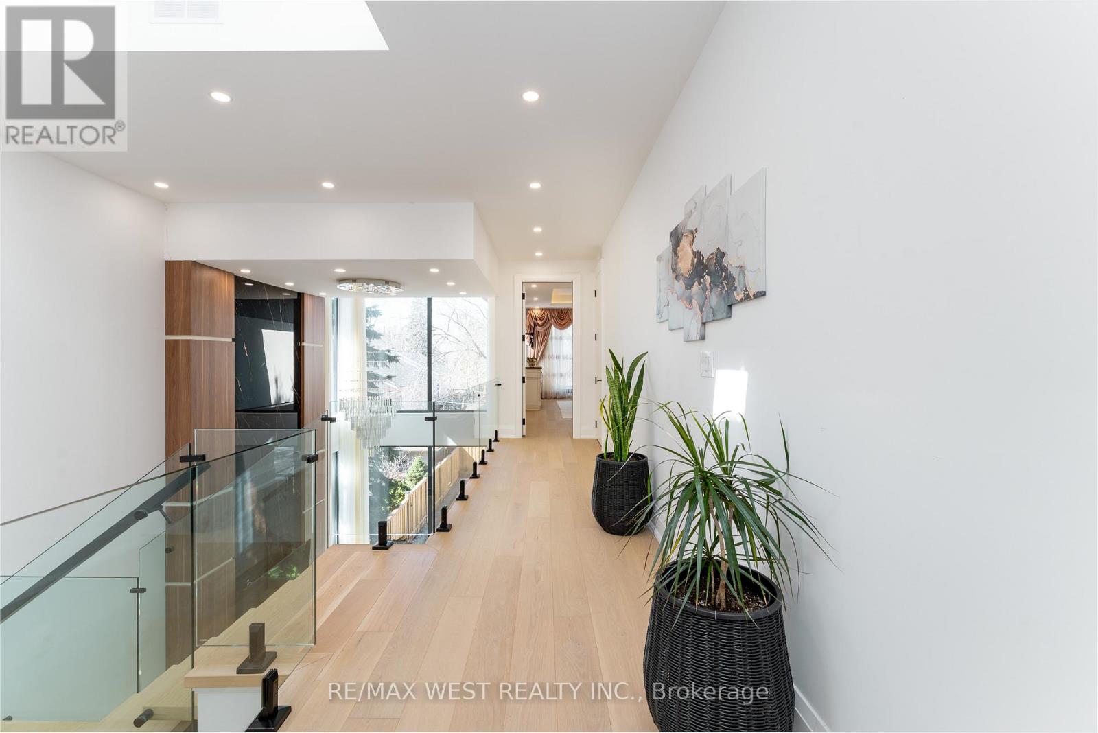 52 Wildwood Avenue, Richmond Hill, Ontario  L4E 3B3 - Photo 18 - N12936278