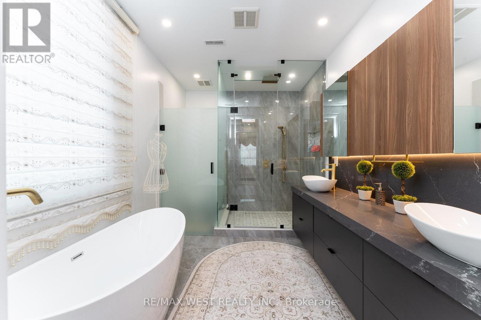 52 Wildwood Avenue, Richmond Hill, Ontario  L4E 3B3 - Photo 21 - N12936278