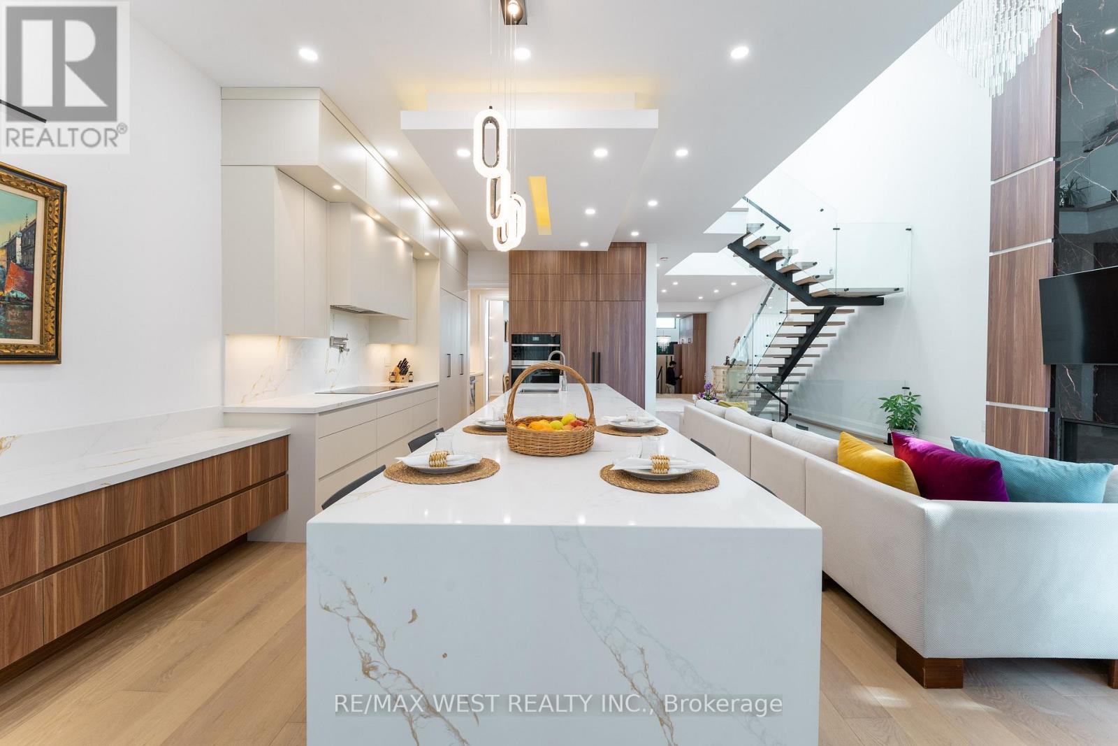 52 Wildwood Avenue, Richmond Hill, Ontario  L4E 3B3 - Photo 15 - N12936278