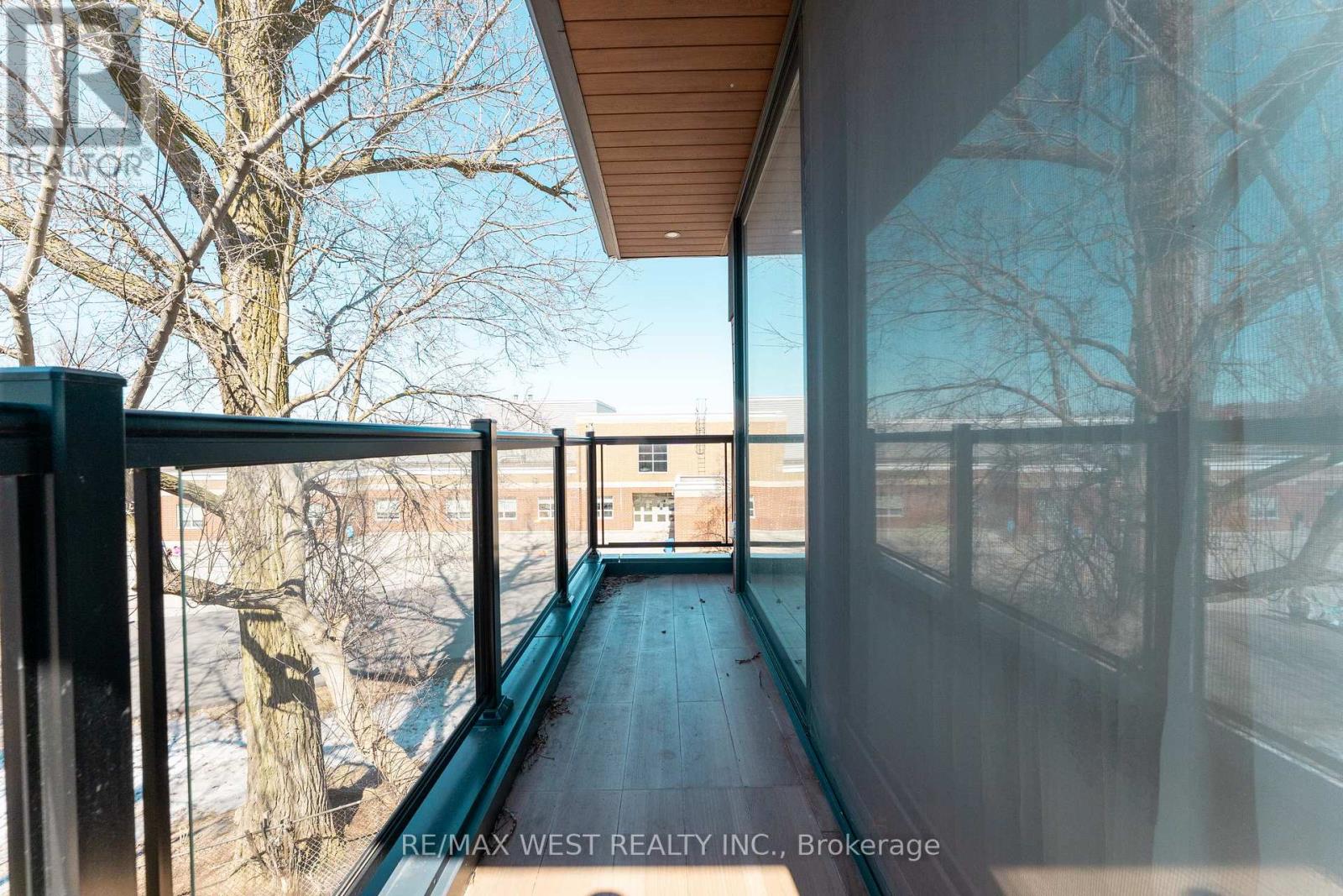 52 Wildwood Avenue, Richmond Hill, Ontario  L4E 3B3 - Photo 34 - N12936278