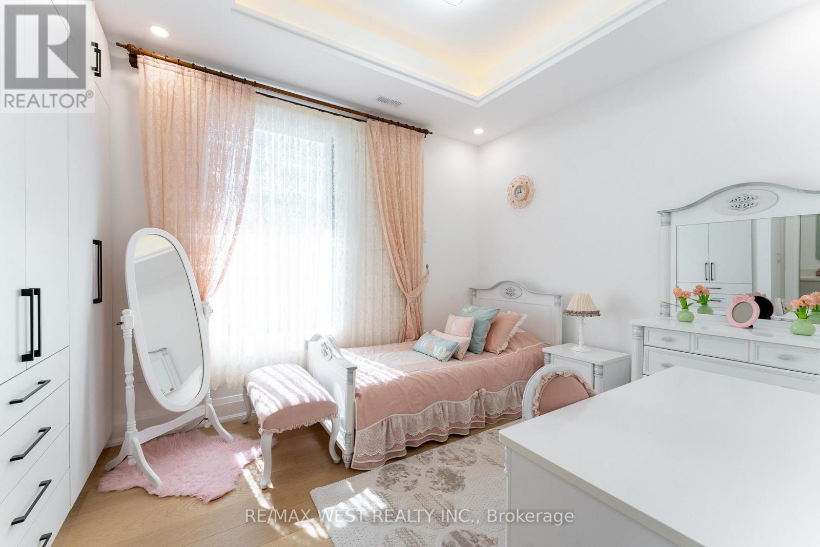 52 Wildwood Avenue, Richmond Hill, Ontario  L4E 3B3 - Photo 31 - N12936278