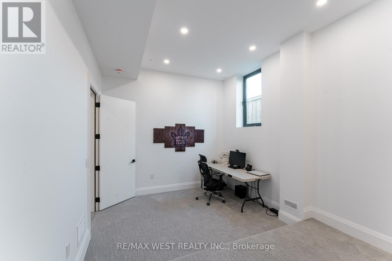 52 Wildwood Avenue, Richmond Hill, Ontario  L4E 3B3 - Photo 41 - N12936278