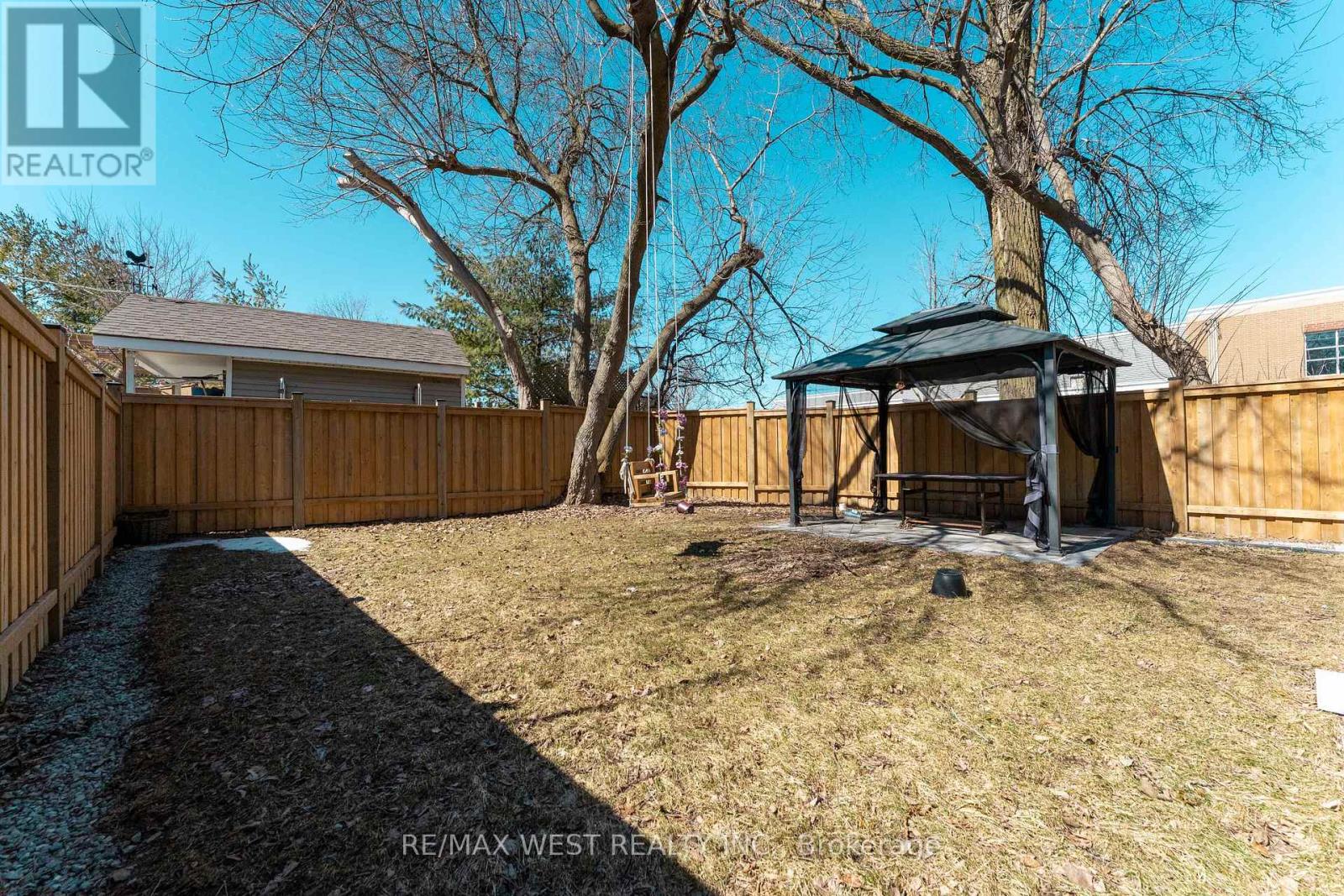 52 Wildwood Avenue, Richmond Hill, Ontario  L4E 3B3 - Photo 48 - N12936278