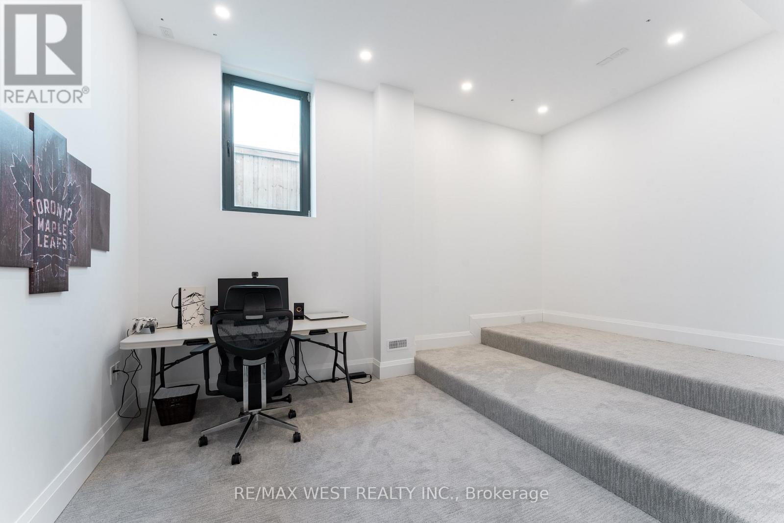 52 Wildwood Avenue, Richmond Hill, Ontario  L4E 3B3 - Photo 40 - N12936278