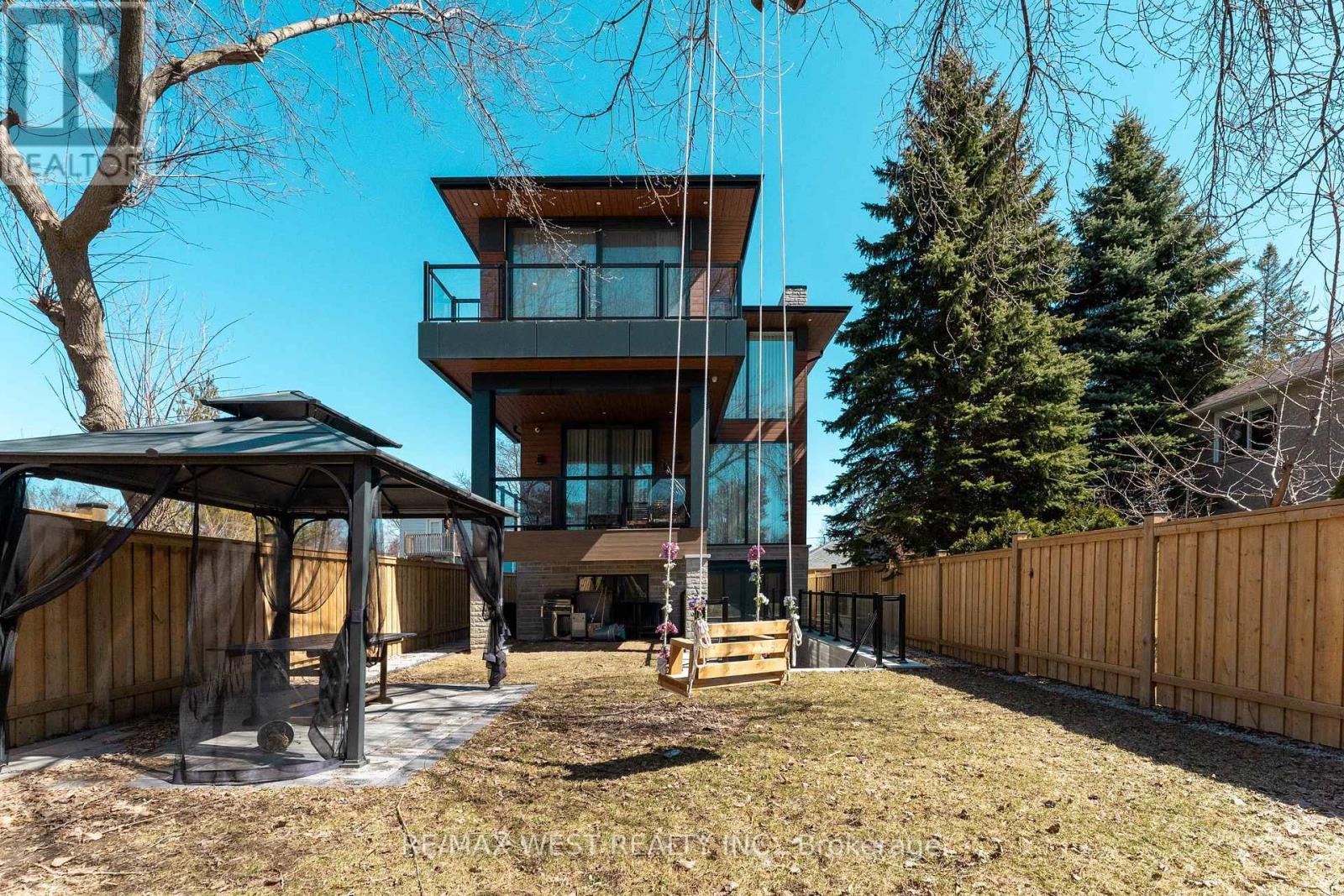 52 Wildwood Avenue, Richmond Hill, Ontario  L4E 3B3 - Photo 50 - N12936278