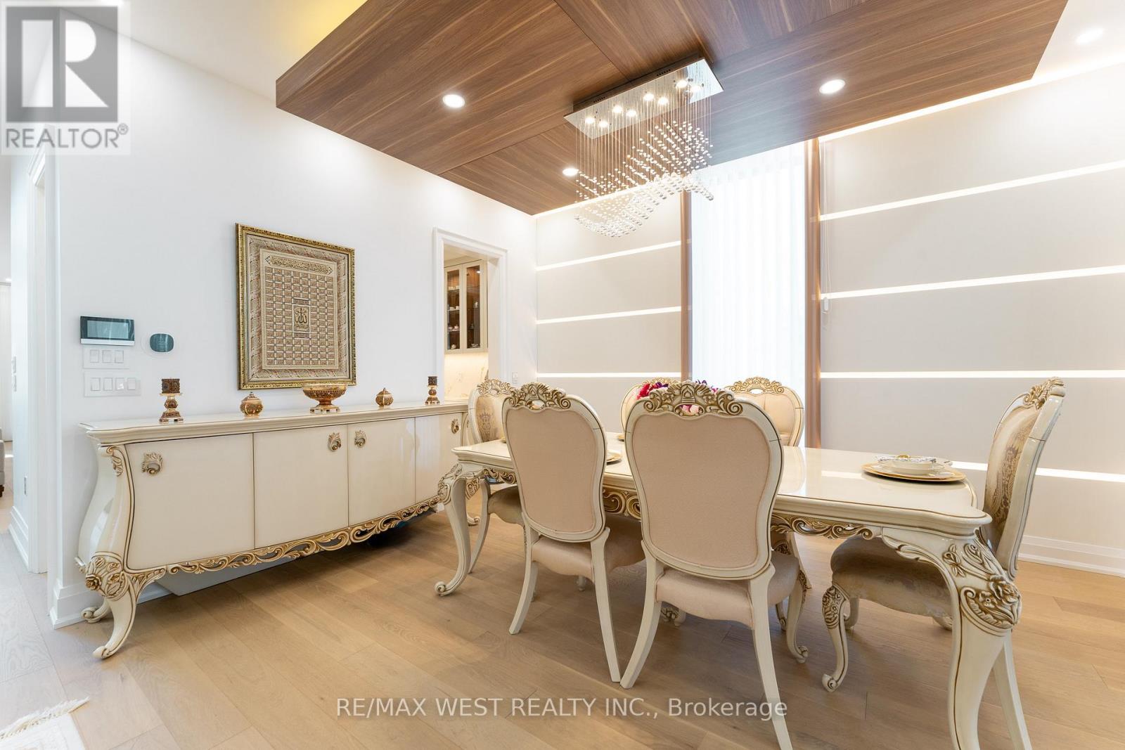 52 Wildwood Avenue, Richmond Hill, Ontario  L4E 3B3 - Photo 6 - N12936278