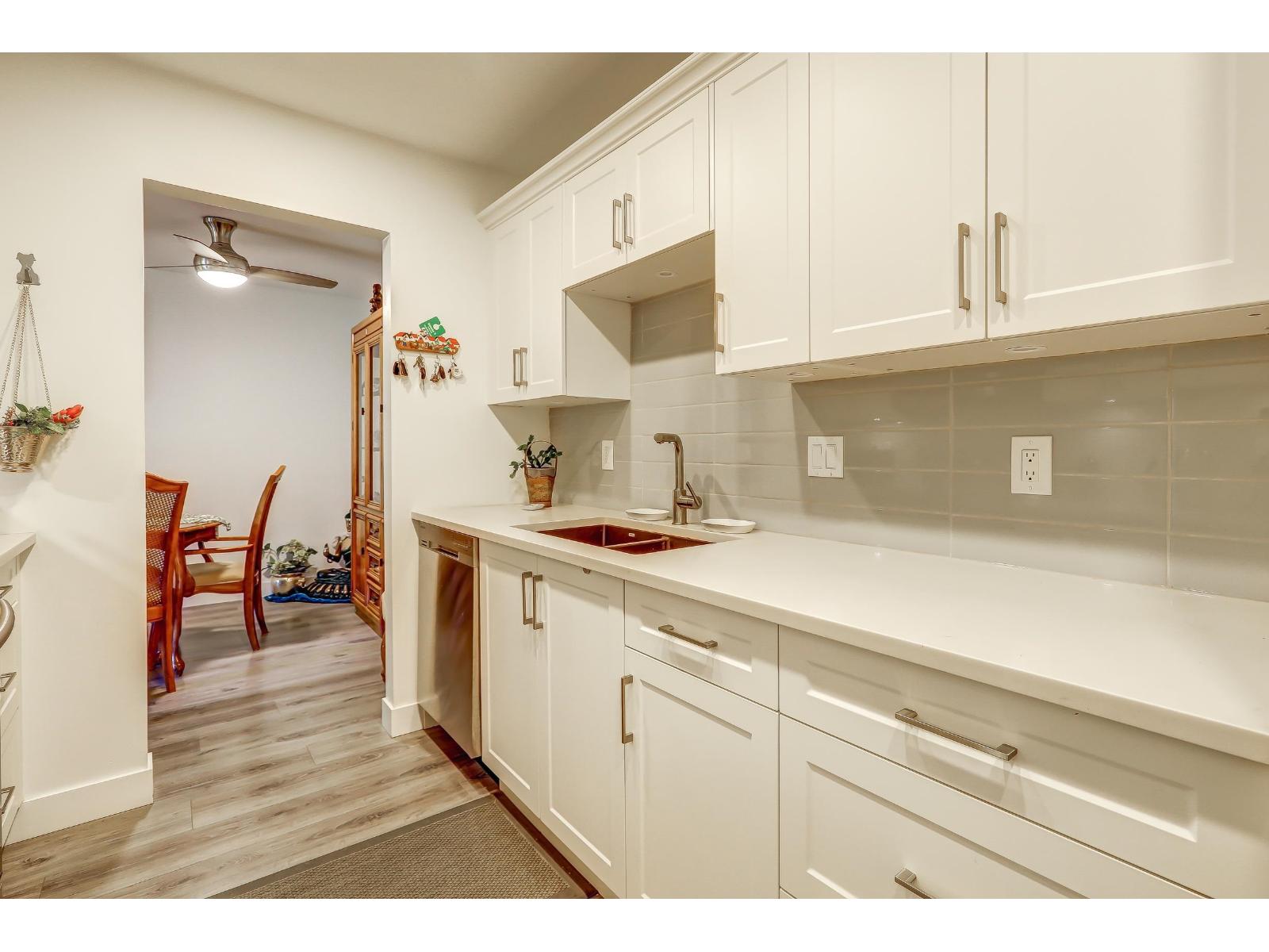 205 1740 Southmere Crescent, Surrey, British Columbia  V4A 6E4 - Photo 13 - R3104653