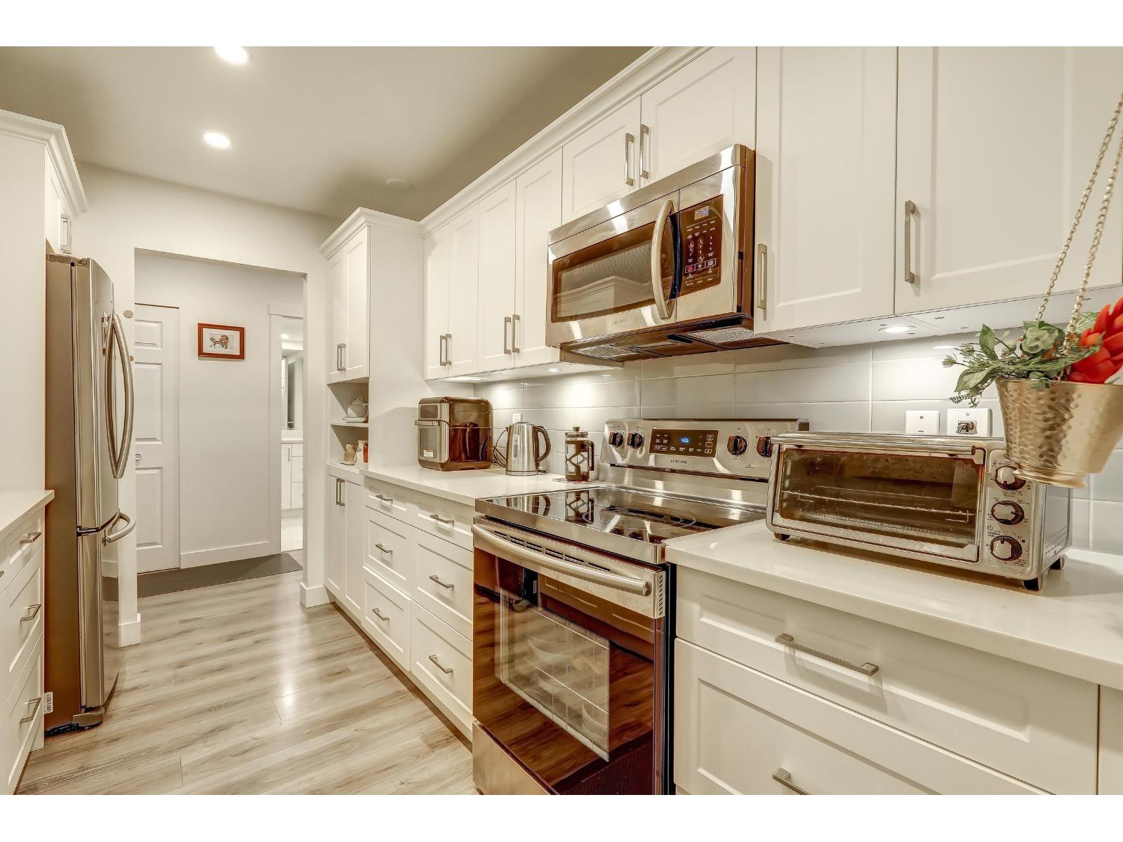 205 1740 Southmere Crescent, Surrey, British Columbia  V4A 6E4 - Photo 15 - R3104653