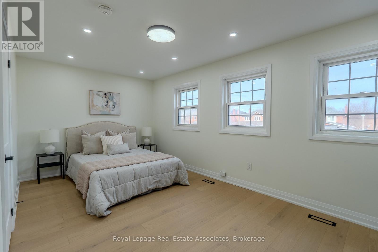 191 Genesee Drive, Oakville, Ontario  L6H 5Y7 - Photo 16 - W12906812