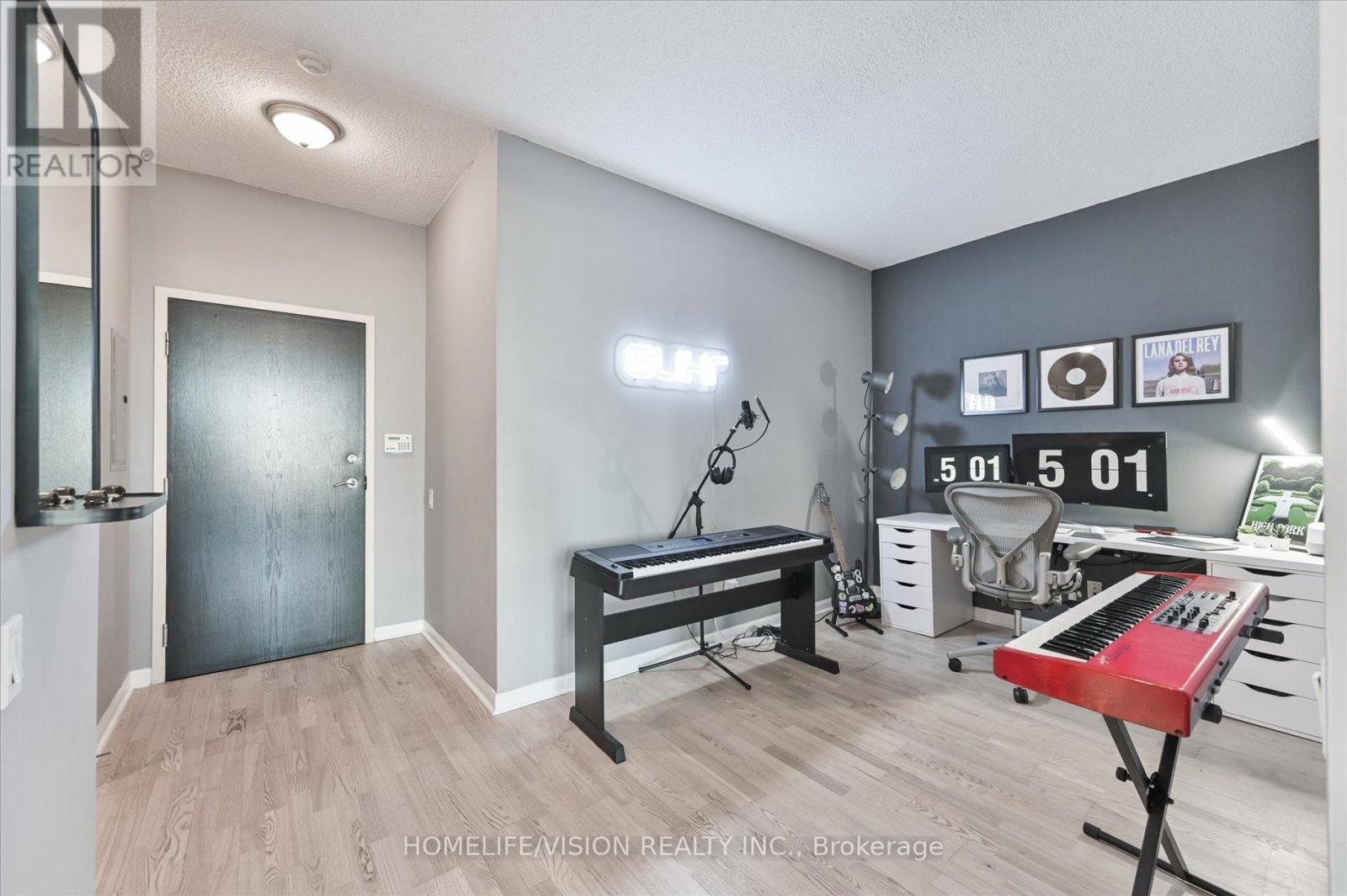 508 - 15 Windermere Avenue, Toronto, Ontario  M6S 5A2 - Photo 22 - W12934946