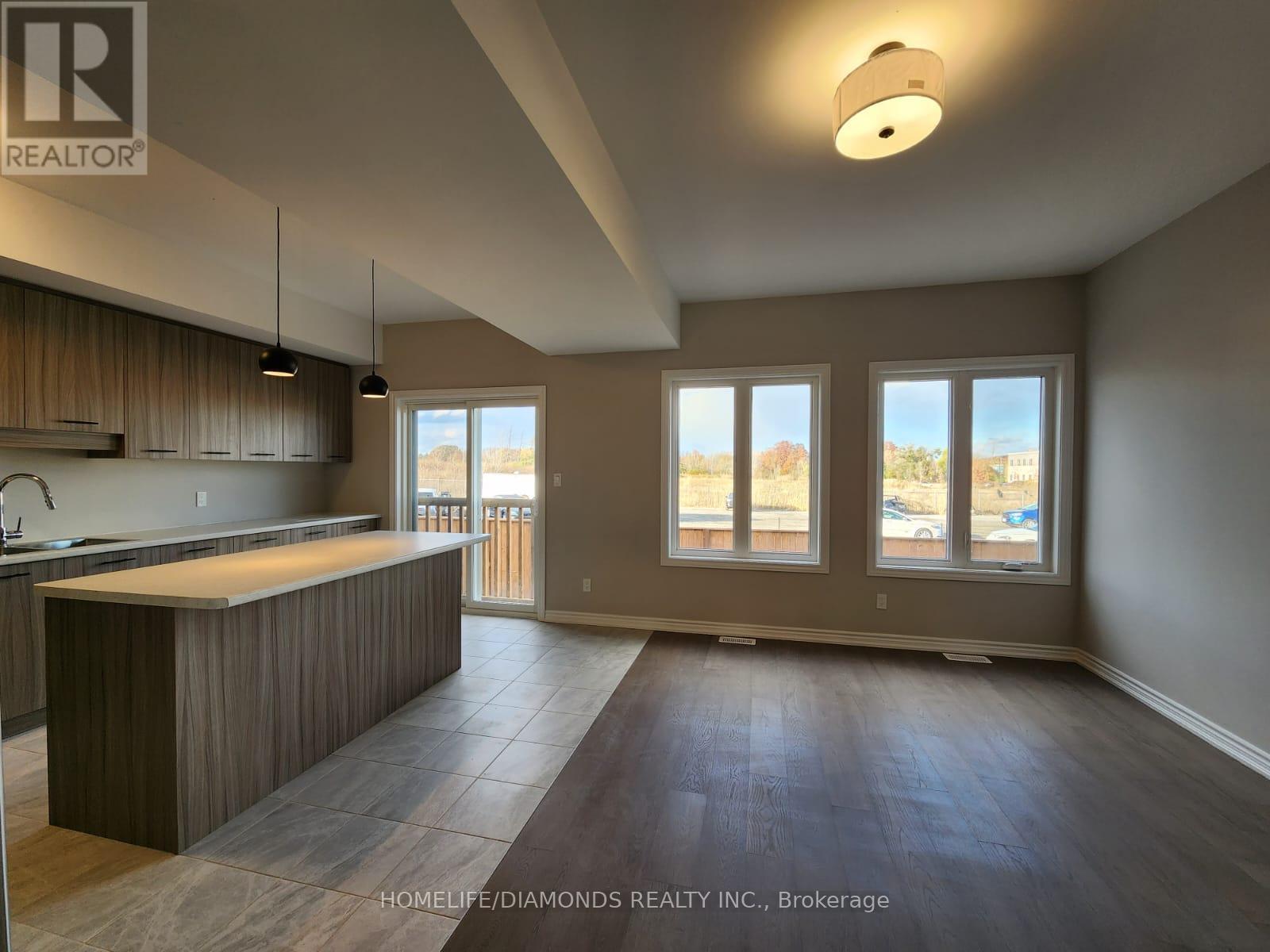 97 Renfrew Trail, Welland, Ontario  L3C 0K2 - Photo 4 - X12777204