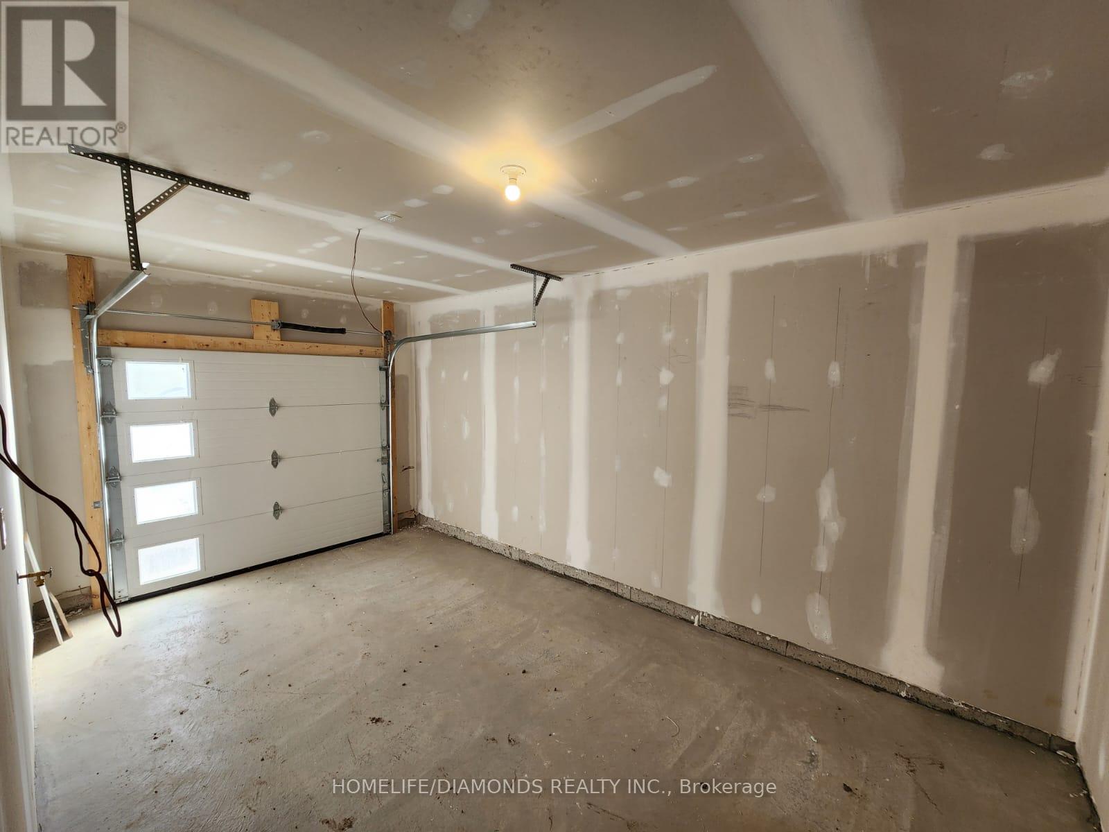 97 Renfrew Trail, Welland, Ontario  L3C 0K2 - Photo 18 - X12777204