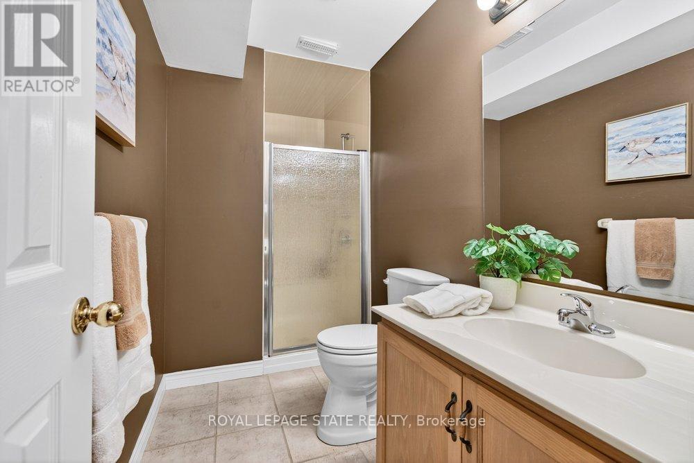 128 Nugent Drive, Hamilton, Ontario  L8H 2M8 - Photo 39 - X12936560