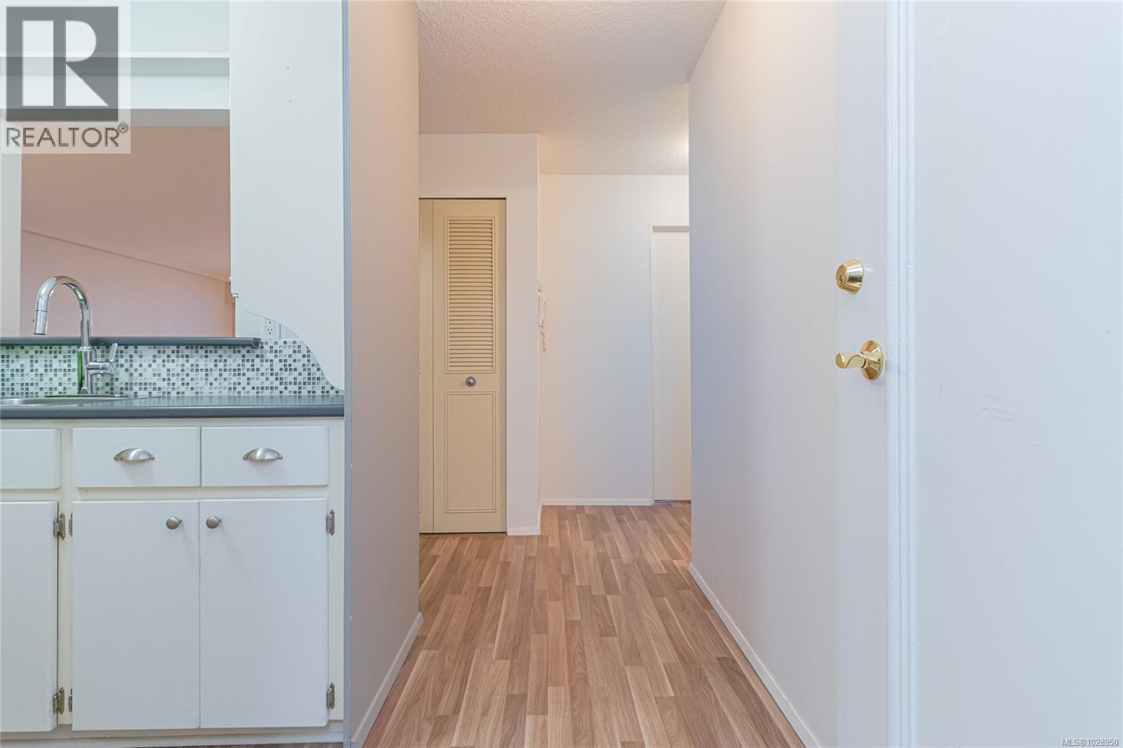 108 2040 White Birch Rd, Sidney, British Columbia  V8L 2R1 - Photo 3 - 1028950