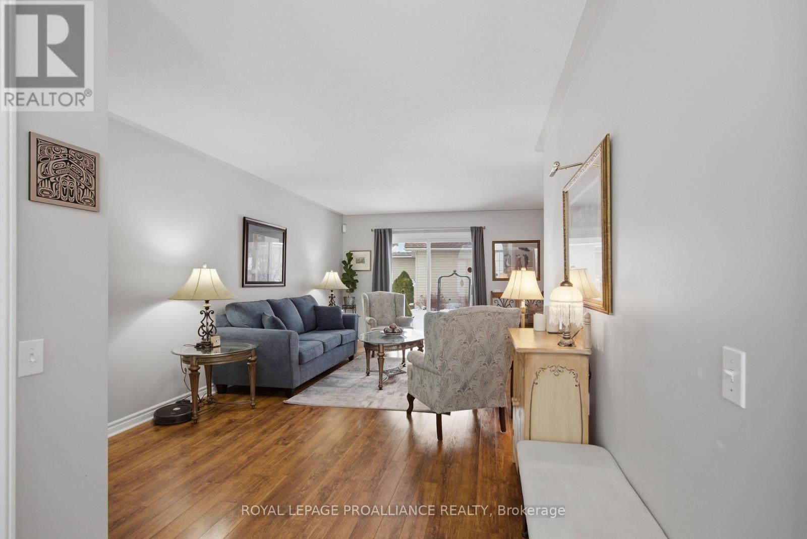 94 Sandbanks Court, Prince Edward County, Ontario  K0K 3L0 - Photo 4 - X12812632