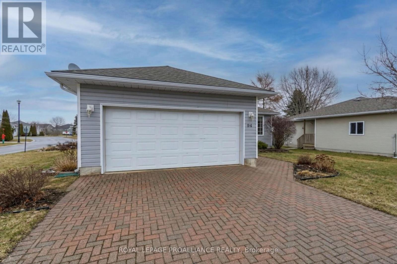 94 Sandbanks Court, Prince Edward County, Ontario  K0K 3L0 - Photo 3 - X12812632