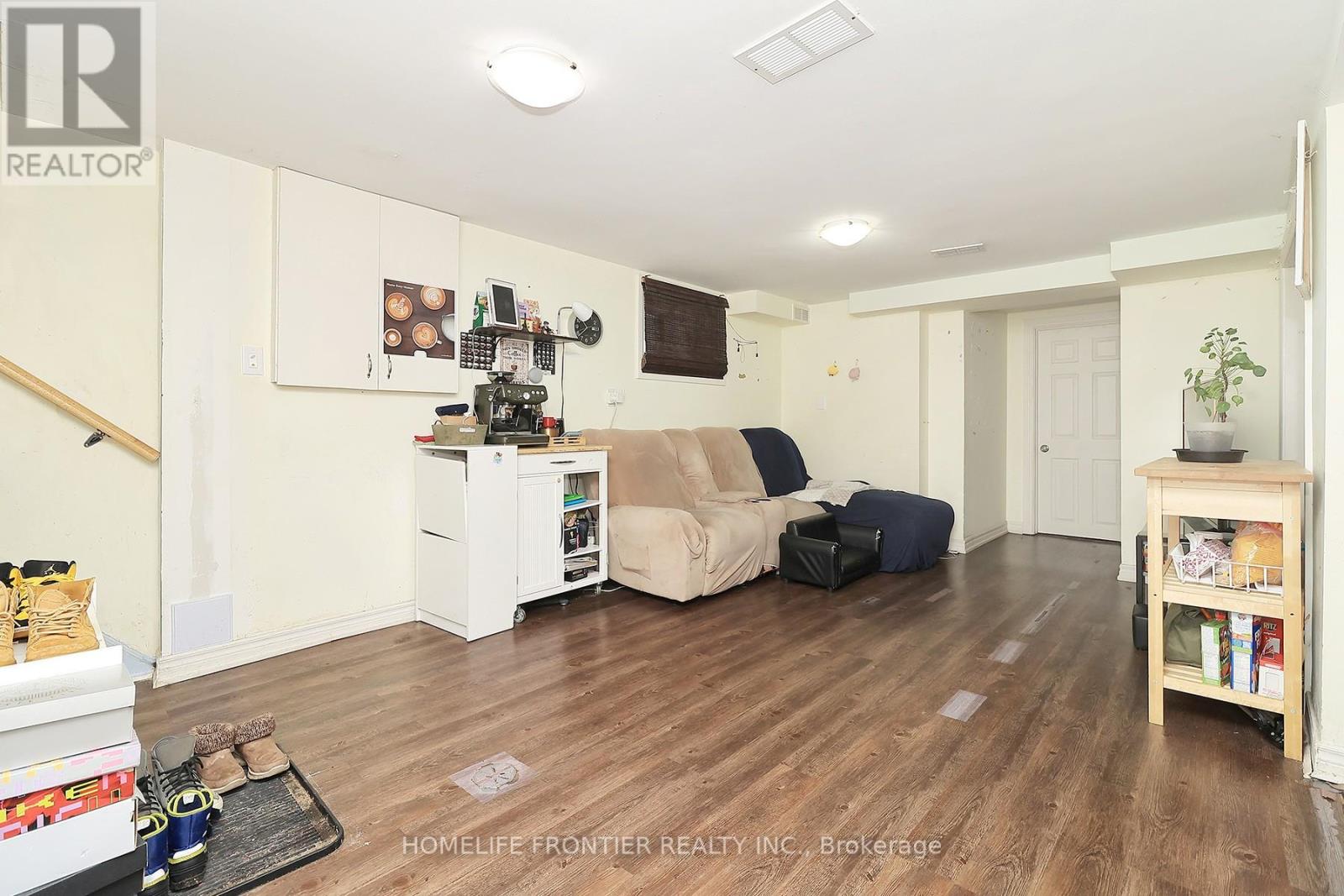 30 Silvercrest Avenue, Toronto, Ontario  M8W 2S4 - Photo 18 - W12801190