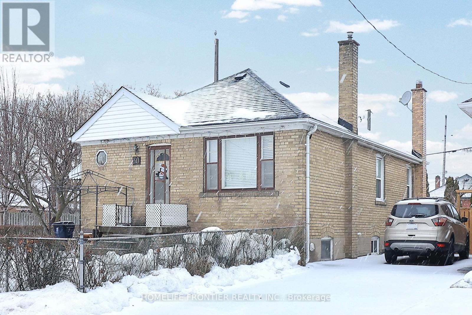 30 Silvercrest Avenue, Toronto, Ontario  M8W 2S4 - Photo 3 - W12801190