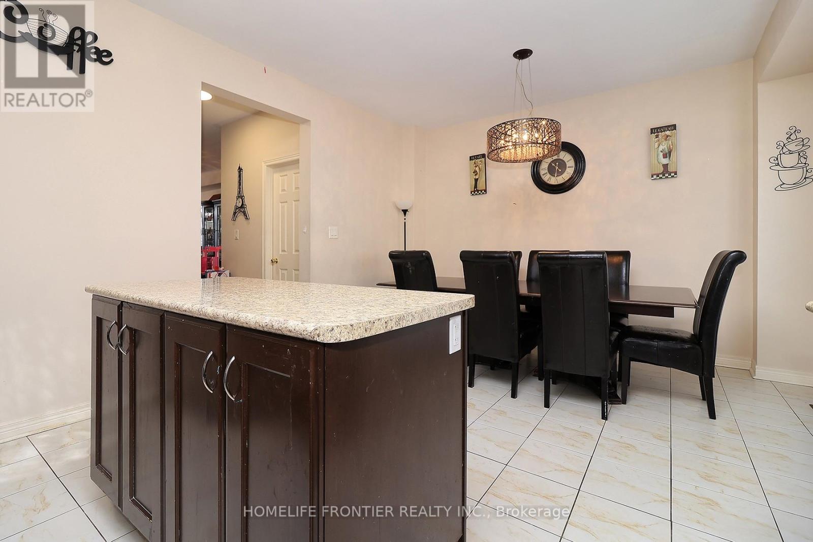 38 Betty Nagle Street, Toronto, Ontario  M9M 0E2 - Photo 10 - W12886744