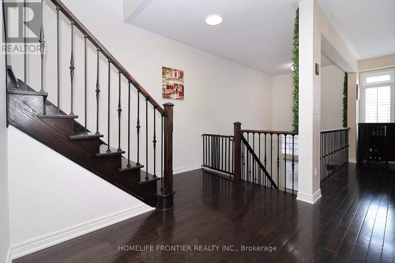 38 Betty Nagle Street, Toronto, Ontario  M9M 0E2 - Photo 14 - W12886744