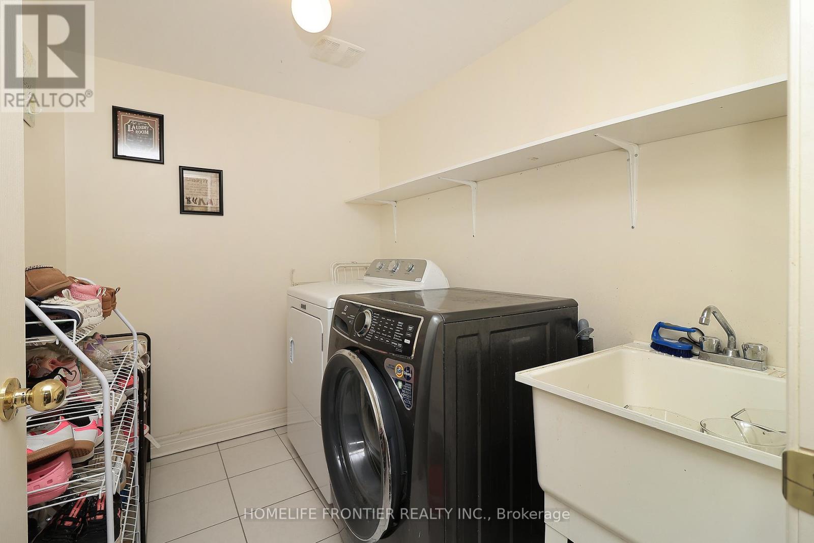 38 Betty Nagle Street, Toronto, Ontario  M9M 0E2 - Photo 27 - W12886744