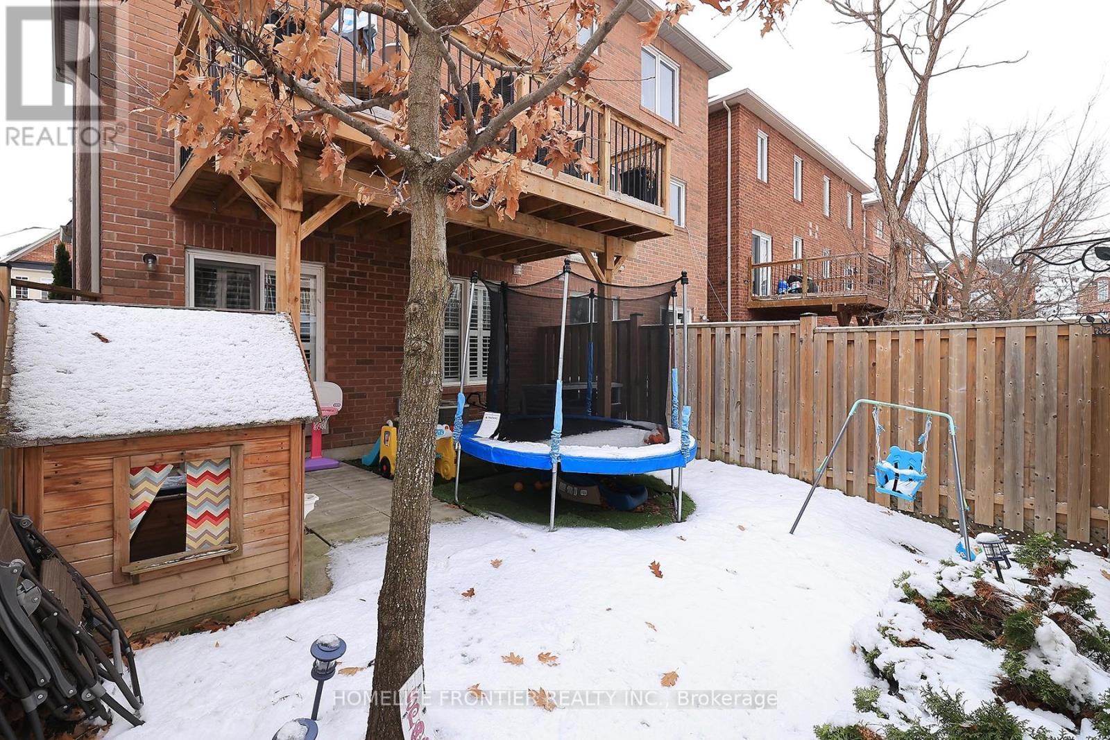 38 Betty Nagle Street, Toronto, Ontario  M9M 0E2 - Photo 33 - W12886744