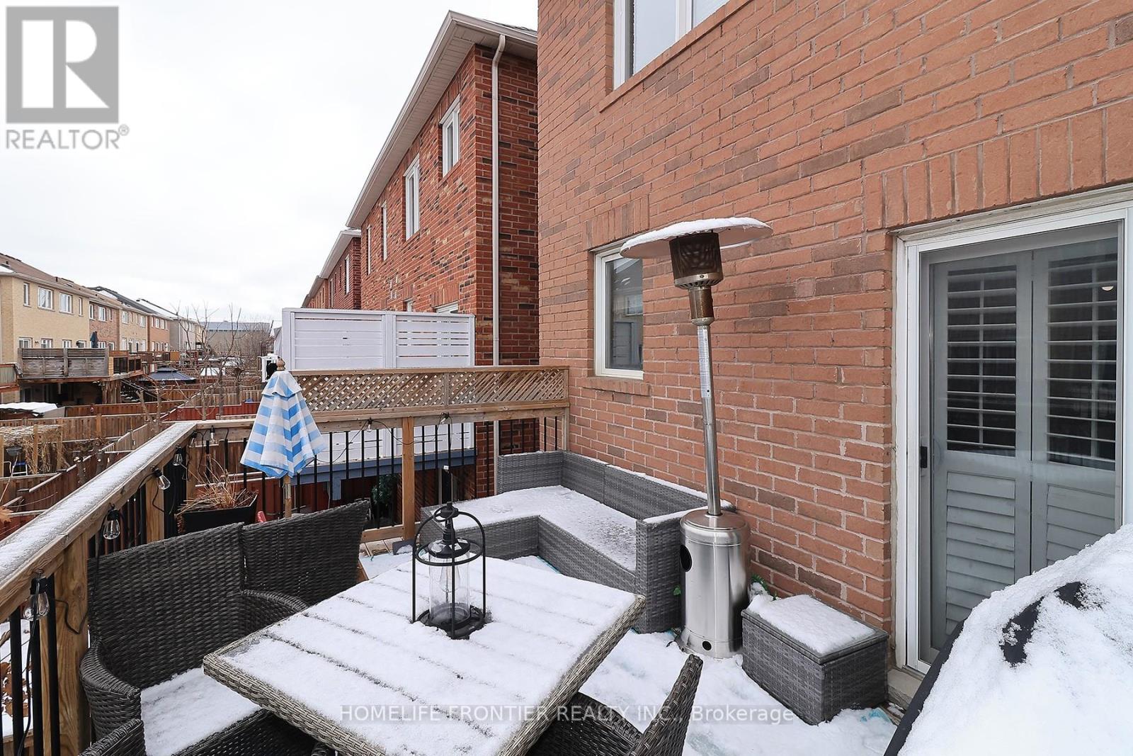 38 Betty Nagle Street, Toronto, Ontario  M9M 0E2 - Photo 31 - W12886744