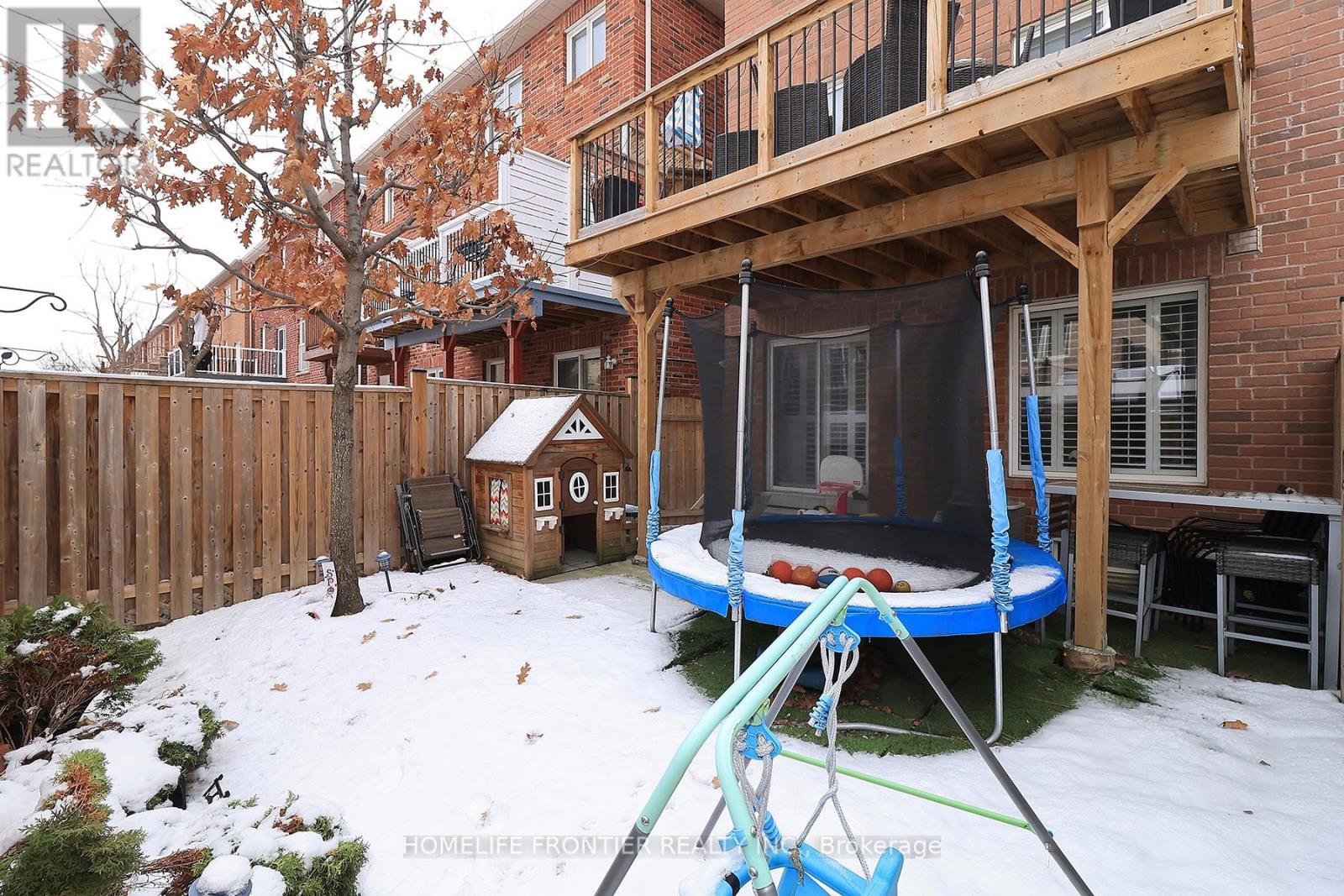 38 Betty Nagle Street, Toronto, Ontario  M9M 0E2 - Photo 34 - W12886744