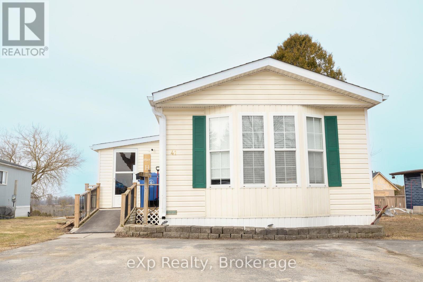 Unit #41 - 302694 Douglas Street, West Grey, Ontario  N0G 1R0 - Photo 2 - X12936724