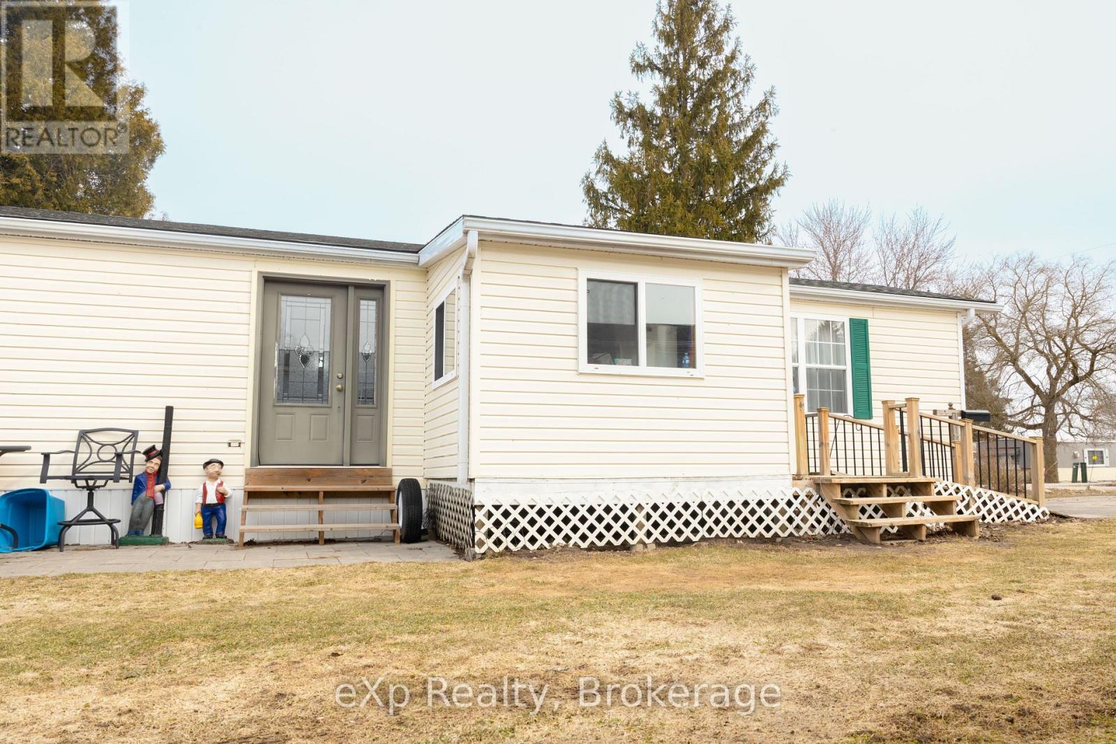 Unit #41 - 302694 Douglas Street, West Grey, Ontario  N0G 1R0 - Photo 4 - X12936724