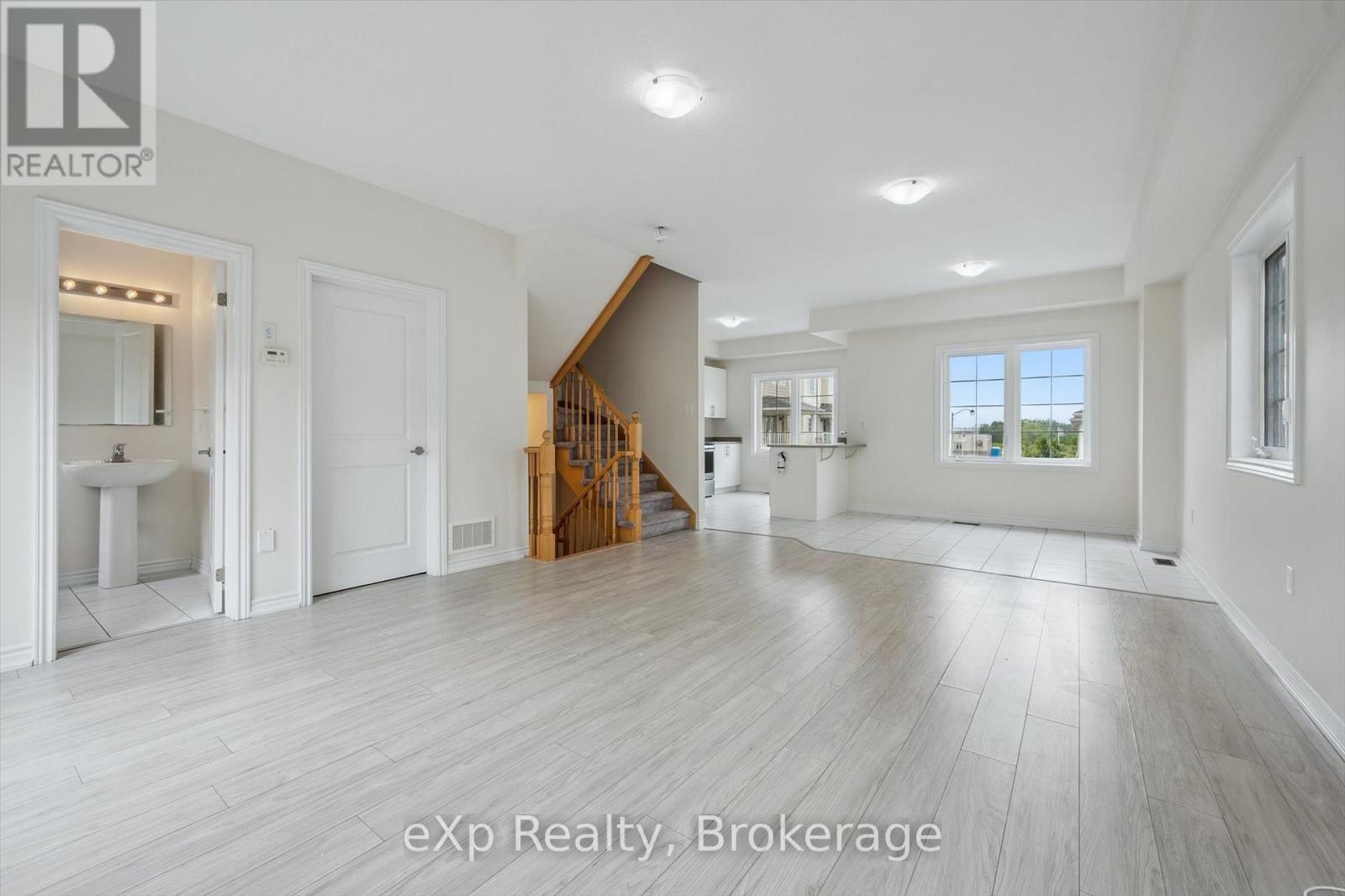 50 - 88 Decorso Drive, Guelph, Ontario  N1L 0A1 - Photo 5 - X12936752