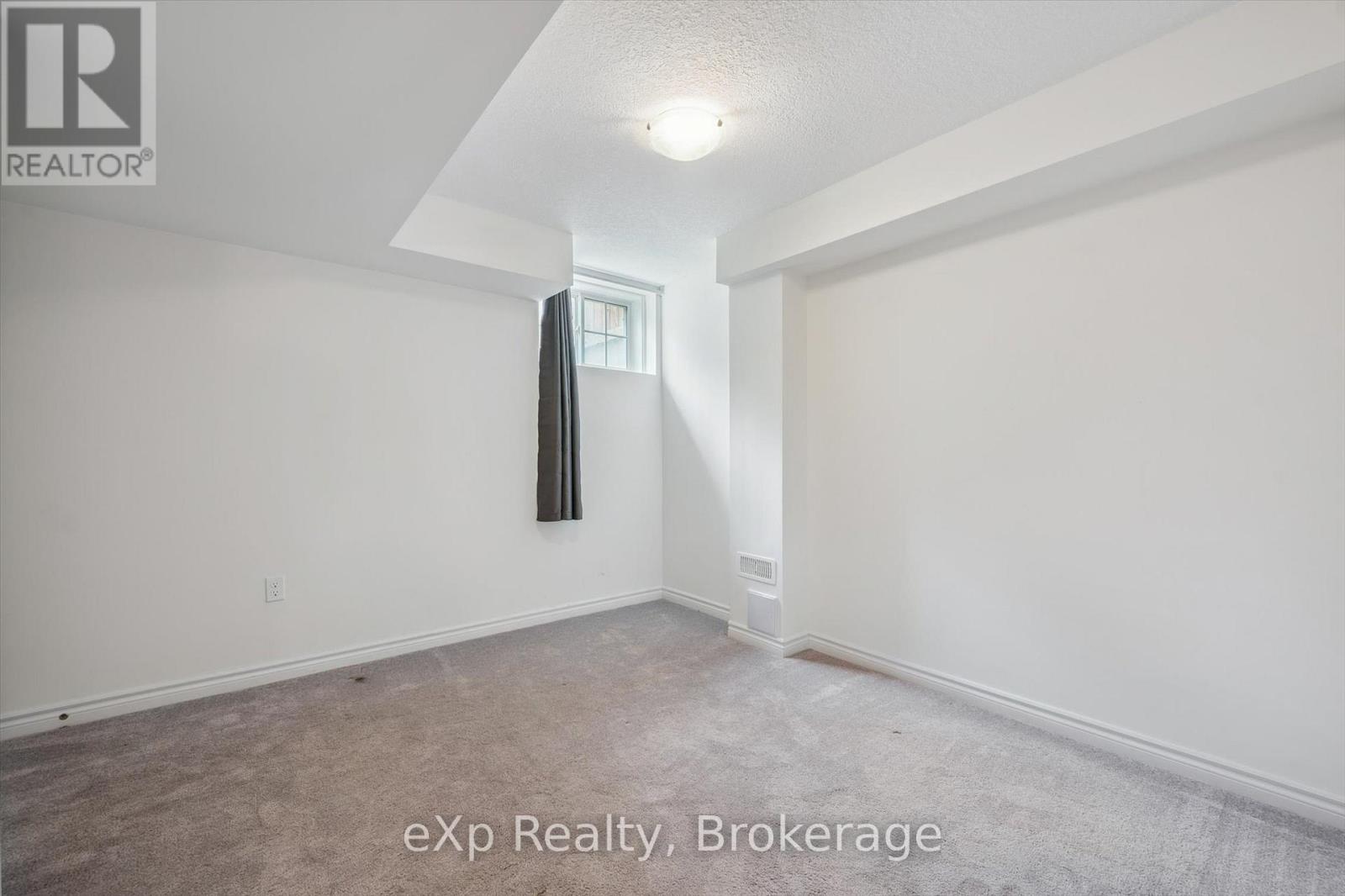 50 - 88 Decorso Drive, Guelph, Ontario  N1L 0A1 - Photo 7 - X12936752