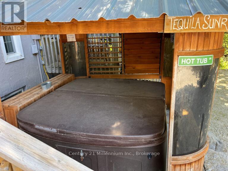 38l, 38r, 38c - 190, 192, 194 Tyrolean Lane, Blue Mountains, Ontario  L9Y 3Z2 - Photo 22 - X12936756