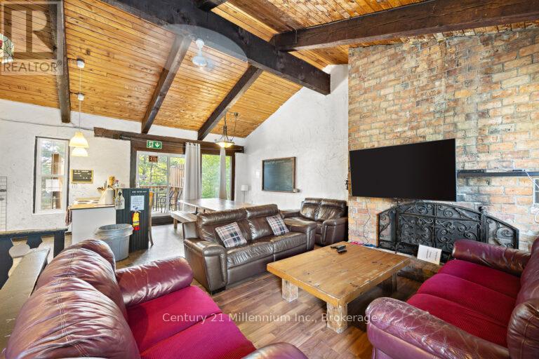 38l, 38r, 38c - 190, 192, 194 Tyrolean Lane, Blue Mountains, Ontario  L9Y 3Z2 - Photo 23 - X12936756