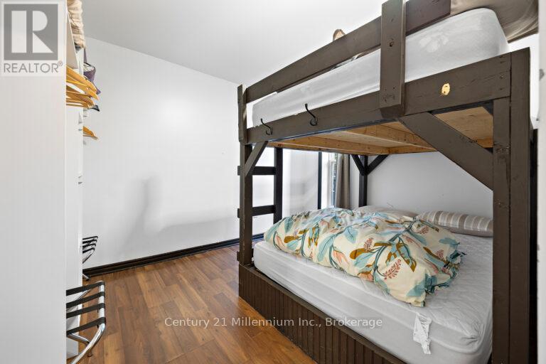 38l, 38r, 38c - 190, 192, 194 Tyrolean Lane, Blue Mountains, Ontario  L9Y 3Z2 - Photo 36 - X12936756