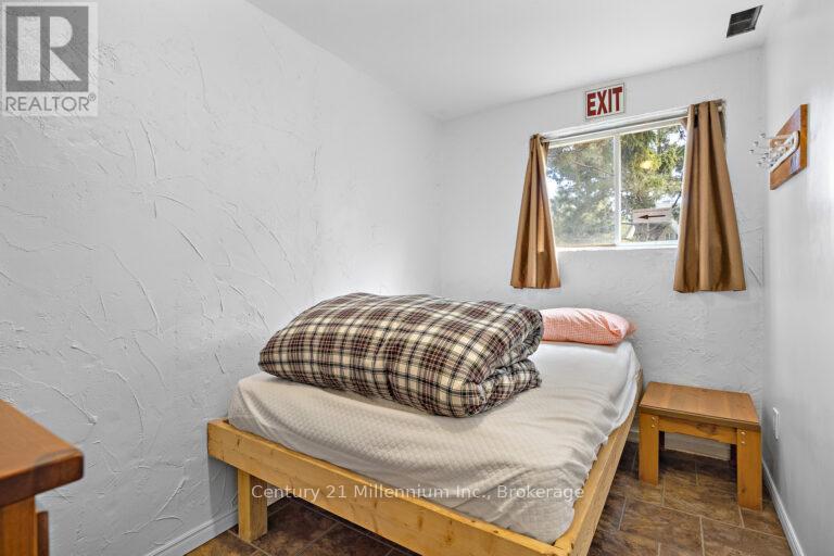 38l, 38r, 38c - 190, 192, 194 Tyrolean Lane, Blue Mountains, Ontario  L9Y 3Z2 - Photo 48 - X12936756