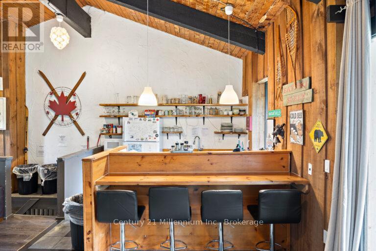 38l, 38r, 38c - 190, 192, 194 Tyrolean Lane, Blue Mountains, Ontario  L9Y 3Z2 - Photo 7 - X12936756