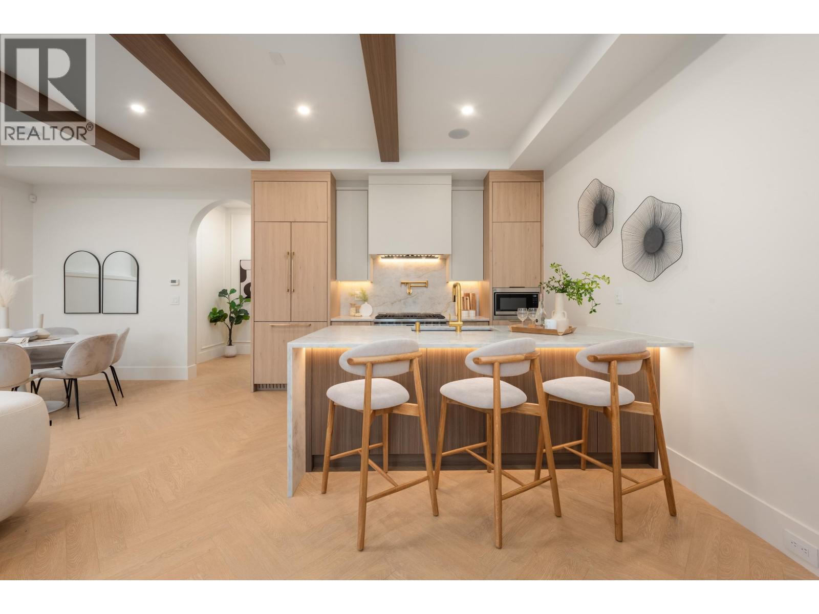 1 3391 Victoria Drive, Vancouver, British Columbia  V5N 4M3 - Photo 2 - R3104774