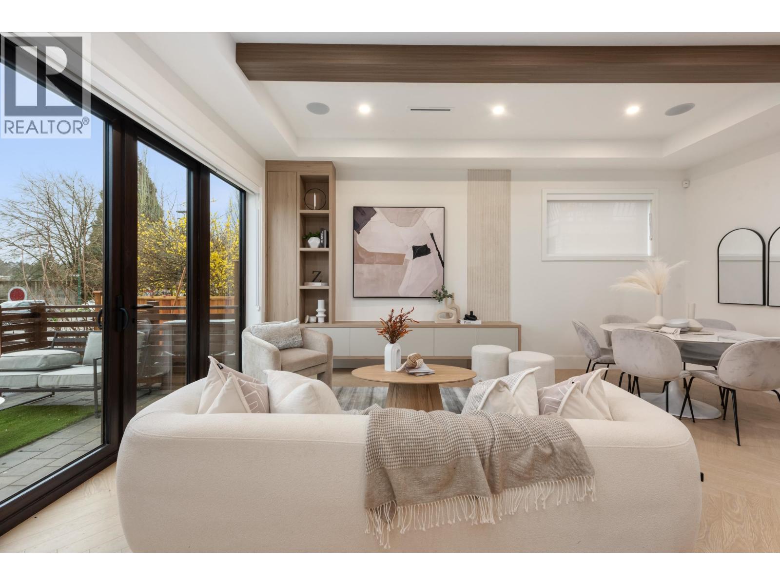 1 3391 Victoria Drive, Vancouver, British Columbia  V5N 4M3 - Photo 3 - R3104774