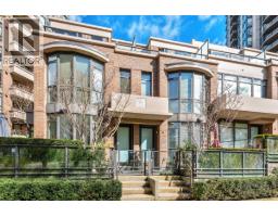 168 W 1ST STREET, North Vancouver, British Columbia