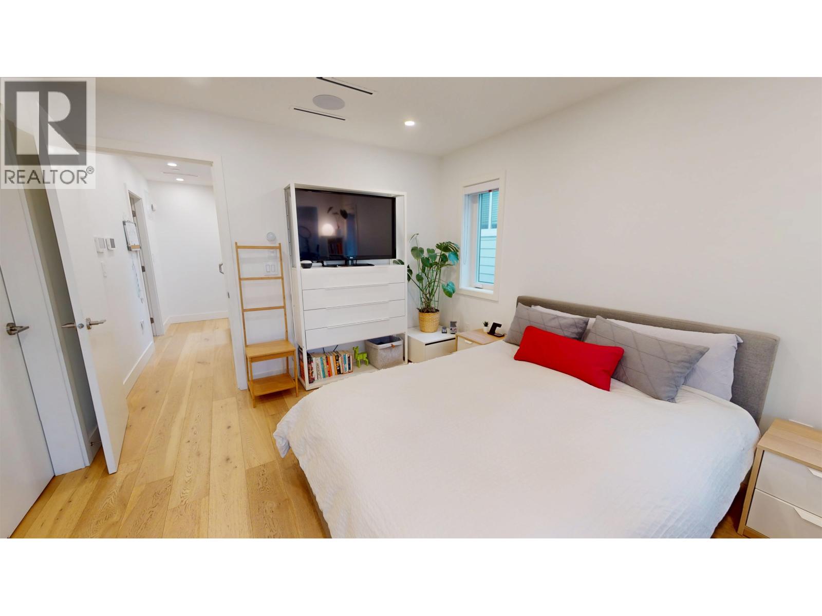 1260 E 14th Avenue, Vancouver, British Columbia  V5T 2P3 - Photo 12 - R3104795