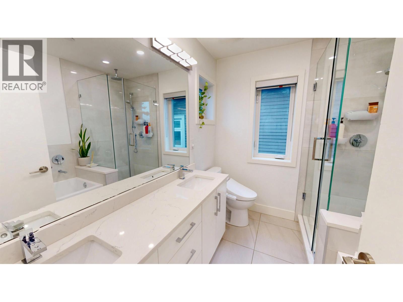 1260 E 14th Avenue, Vancouver, British Columbia  V5T 2P3 - Photo 14 - R3104795