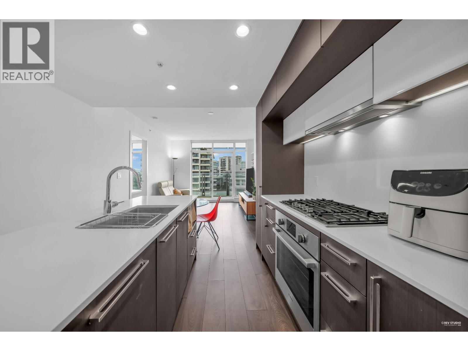 901 5580 No. 3 Road, Richmond, British Columbia  V6X 0R8 - Photo 3 - R3104797