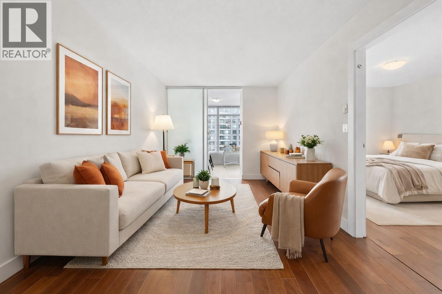 808 888 HOMER STREET, Vancouver, British Columbia