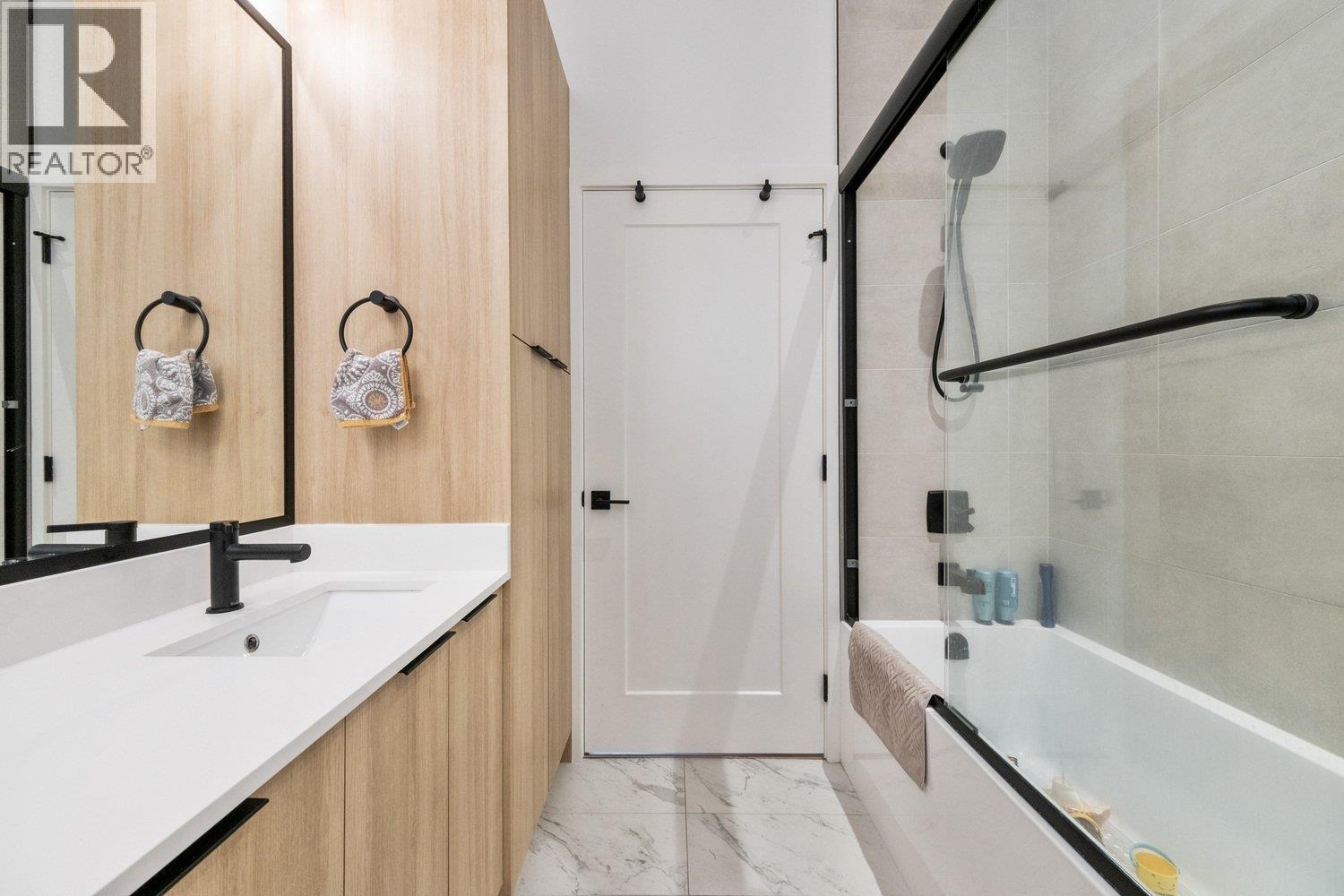 720 E 30th Avenue, Vancouver, British Columbia  V5V 2V9 - Photo 13 - R3104821